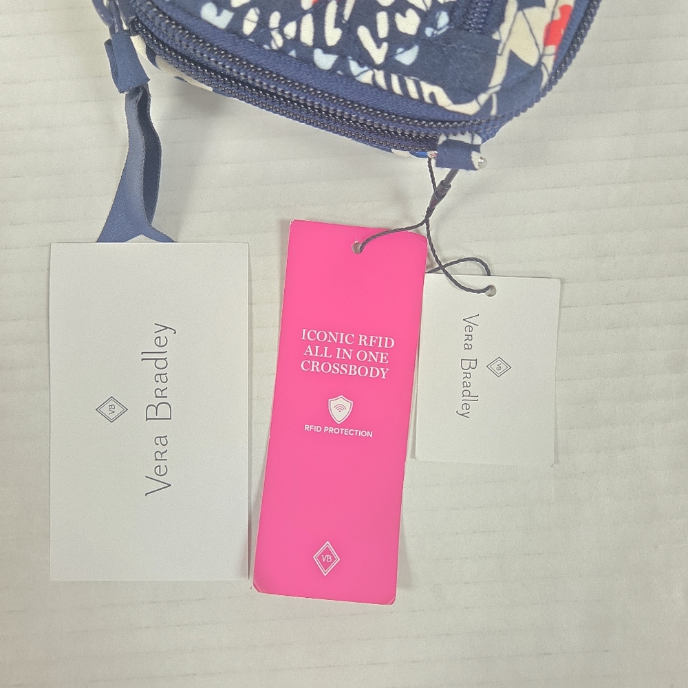 Vera Bradley | RFID All in One Crossbody | Red, White, and Blossoms - Picture 10 of 11